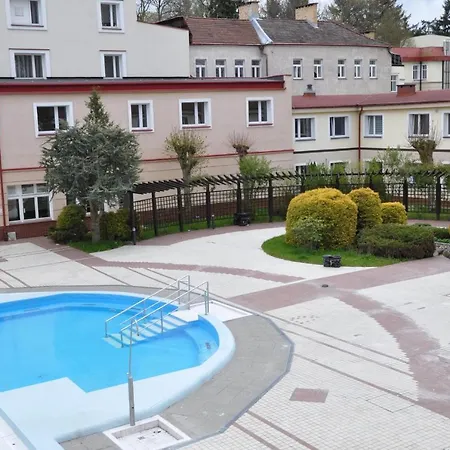 Uzdrowisko Zdroj - Gryf 2*